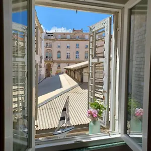 https://apartment-fish-market-split.splithotels.org