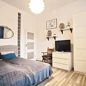 https://starowka-aparts.krakowhotelspoland.com